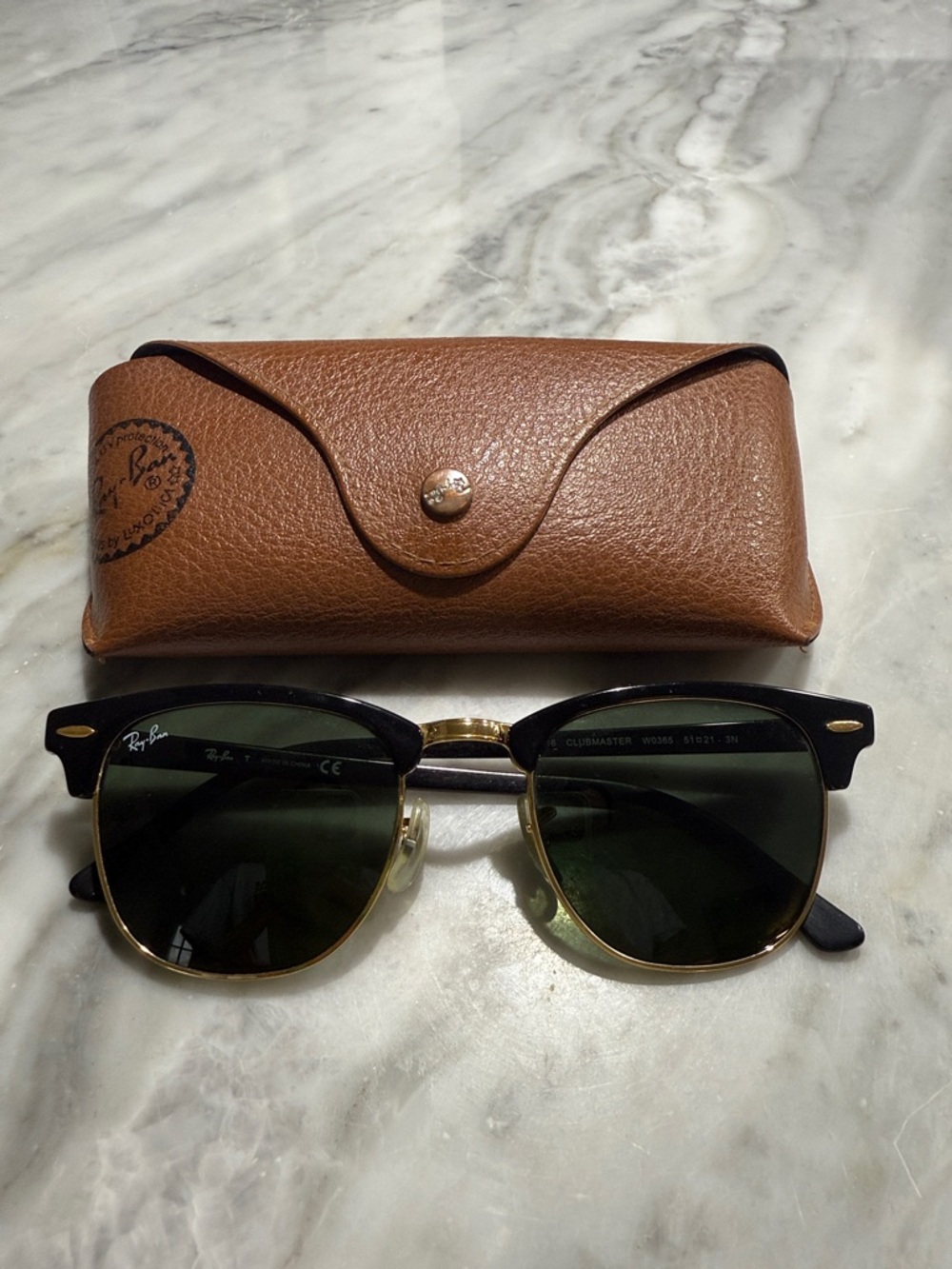 Ray-Ban Women’s Club Master

W0365